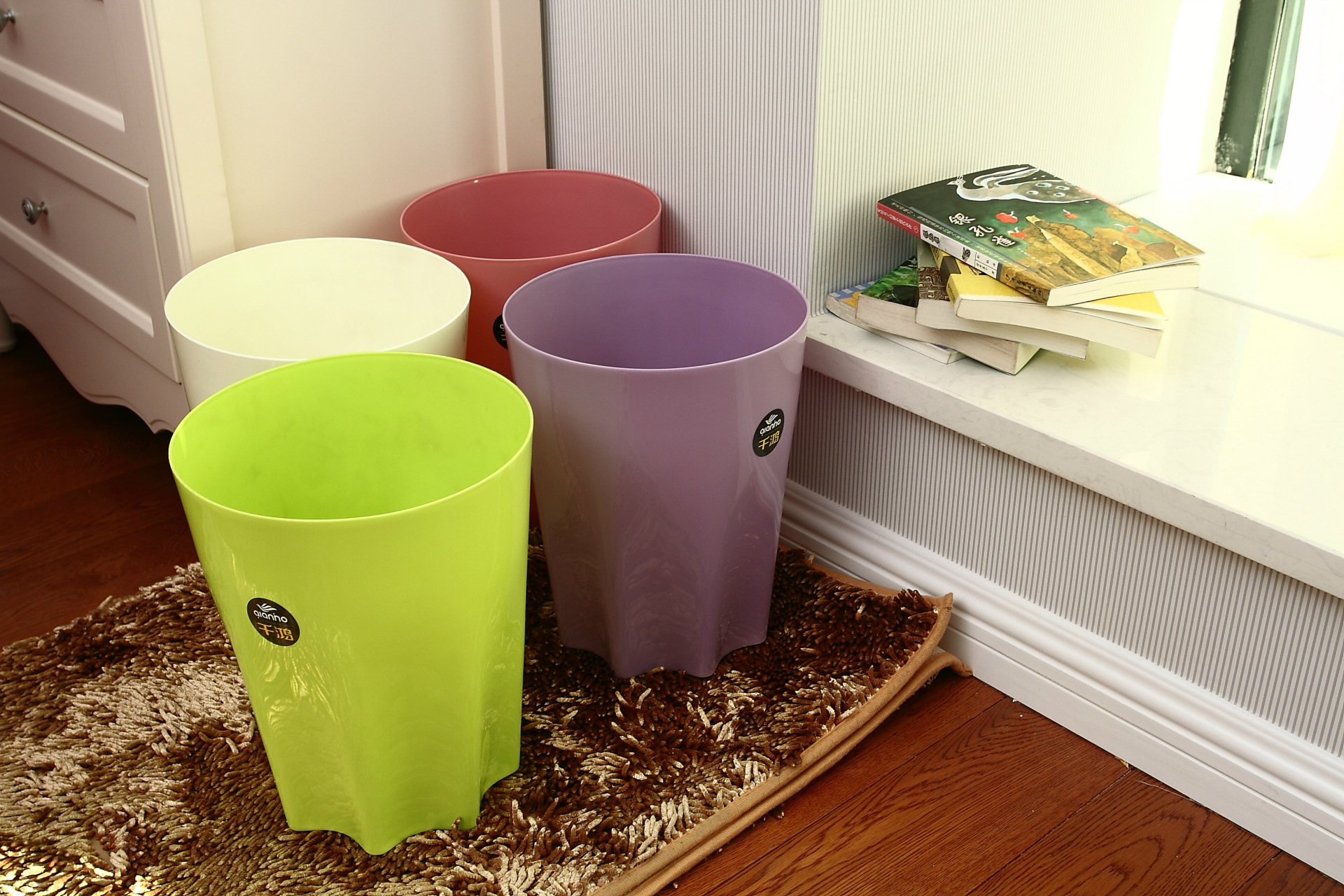 優雅高尚，現代簡約——臺州市千鴻家居用品垃圾桶賞析